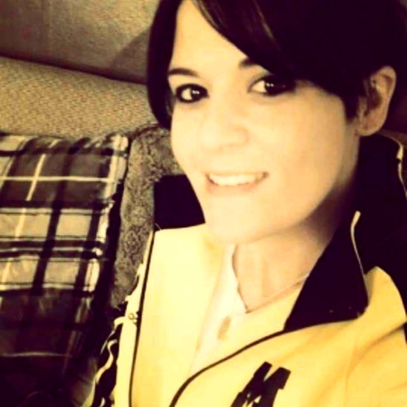 Meet your Posher, Krista - Picture 1 of 1